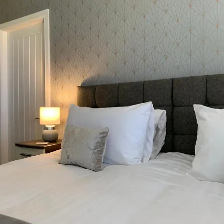 Bed & Breakfast The Headlands 4*