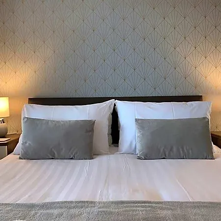 The Headlands Bed & Breakfast