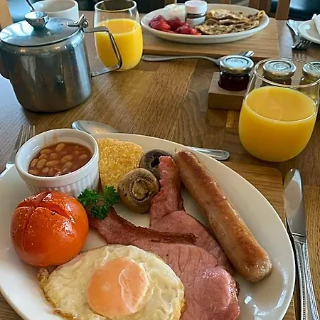 The Headlands Bed & Breakfast 4*