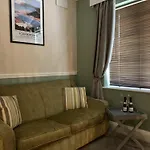 The Headlands Oda ve Kahvaltı 4*