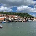 The Headlands 4*