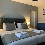 The Headlands Oda ve Kahvaltı 4*