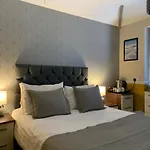 The Headlands 4*