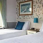 The Headlands 4*