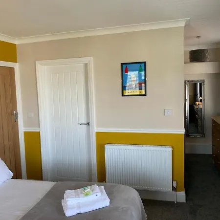 The Headlands 4*