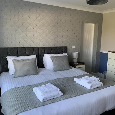 The Headlands 4*